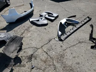 2021 Tesla Model Y Performance z VIN 5YJYGDEF2MF277467, wystawiony jako Copart lot #52410275 z przebiegiem 57 116 mil mil oraz Szkoda całkowita • Salvage title. Historia ofert i sprzedaży dostępna na DreamBid. Obrazek 15.