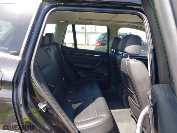 2011 BMW X3 28i with VIN 5UXWX5C57BL715884, listed as a IAAI auction lot 41969911 with 101,067 mi miles. Bid and sale history available at carsss.com. Image 8.