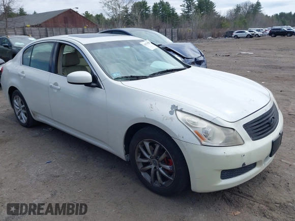 2007 Infiniti G35 Sedan G35x with VIN JNKBV61F77M804832, listed as a IAAI auction lot 42071592 with 140,728 mi miles. Bid and sale history available at carsss.com. Image 1.