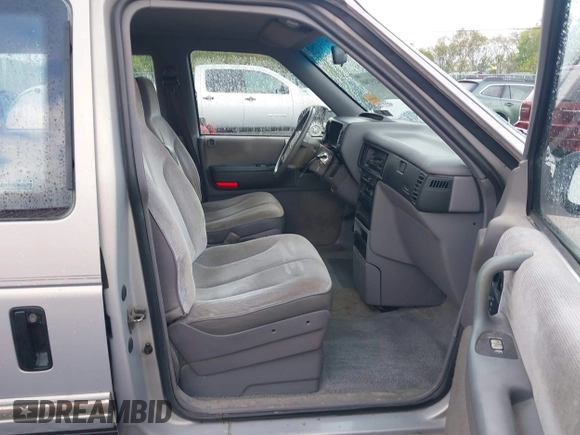 1992 Dodge Caravan Grand SE z VIN 1B4GH44R5NX258694, wystawiony jako IAAI lot #42197603 z przebiegiem 152 591 mil mil oraz . Historia ofert i sprzedaży dostępna na DreamBid. Obrazek 5.