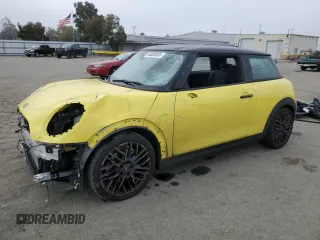 2025 MINI Hardtop Cooper S with VIN WMW23GD05S2W31480, listed as a Copart auction lot 46658595 with 4,084 mi miles and Salvage Title. Bid and sale history available at DreamBid. Image 1.