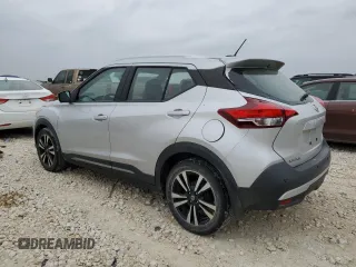 2020 Nissan Kicks SR z VIN 3N1CP5DV1LL536123, wystawiony jako Copart lot #50625385 z przebiegiem 53 992 mil mil oraz Czysty tytuł • Clean title. Historia ofert i sprzedaży dostępna na DreamBid. Obrazek 2.