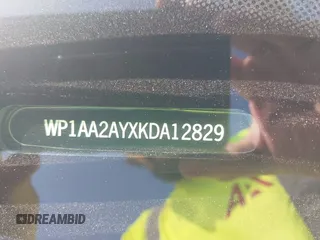 2019 Porsche Cayenne z VIN WP1AA2AYXKDA12829, wystawiony jako IAAI lot #42050935 z przebiegiem 80 056 mil mil oraz . Historia ofert i sprzedaży dostępna na DreamBid. Obrazek 9.