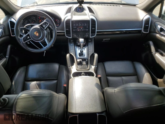 2017 Porsche Cayenne с VIN WP1AA2A21HKA82221, выставлен на аукционе Copart как лот 62022355 с пробегом 122 965 миль миль и Списание • Salvage title. История ставок и продаж доступна на DreamBid. Изображение 8.