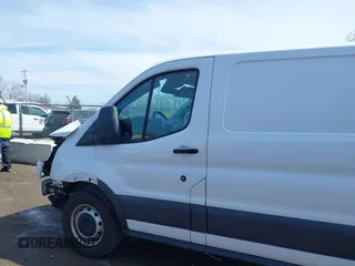 2017 Ford Transit с VIN 1FTYE1ZM5HKA81142, выставлен на аукционе IAAI как лот 41790690 с пробегом 139 466 миль миль и . История ставок и продаж доступна на DreamBid. Изображение 15.