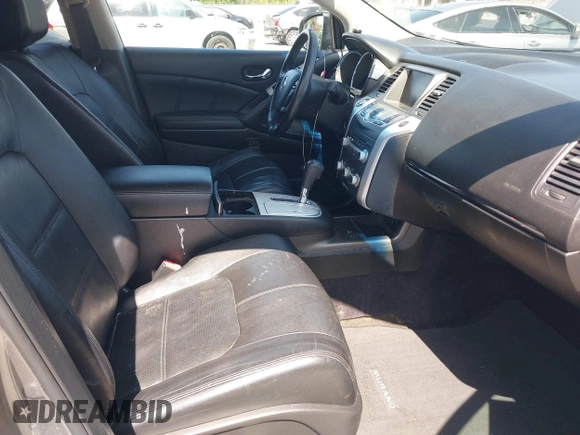 2011 Nissan Murano SL z VIN JN8AZ1MW3BW178147, wystawiony jako IAAI lot #42301379 z przebiegiem 110 688 mil mil oraz . Historia ofert i sprzedaży dostępna na DreamBid. Obrazek 5.