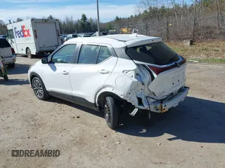 2021 Nissan Kicks SV z VIN 3N1CP5CV9ML485943, wystawiony jako IAAI lot #42121266 z przebiegiem 34 810 mil mil oraz . Historia ofert i sprzedaży dostępna na DreamBid. Obrazek 3.