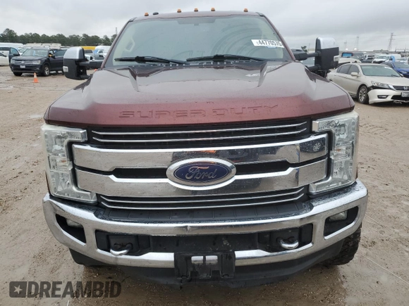 2017 Ford F-350 Lariat z VIN 1FT8W3DT3HEB47256, wystawiony jako Copart lot #44770575 z przebiegiem 140 572 mil mil oraz Szkoda całkowita • Salvage title. Historia ofert i sprzedaży dostępna na DreamBid. Obrazek 5.