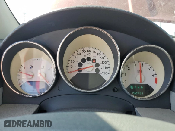 2007 Dodge Caliber SXT z VIN 1B3HB48B77D340860, wystawiony jako Copart lot #55637705 z przebiegiem 152 933 mil mil oraz Czysty tytuł • Clean title. Historia ofert i sprzedaży dostępna na DreamBid. Obrazek 9.