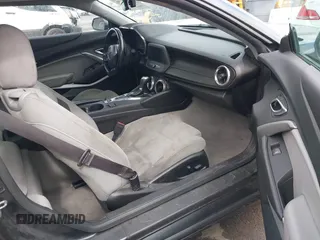 2017 Chevrolet Camaro 1LT z VIN 1G1FB1RS0H0192751, wystawiony jako IAAI lot #42243073 z przebiegiem 124 003 mil mil oraz . Historia ofert i sprzedaży dostępna na DreamBid. Obrazek 5.