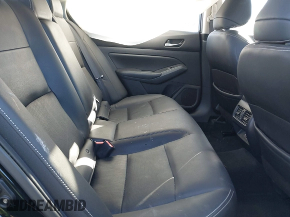 2019 Nissan Altima SL with VIN 1N4BL4EW7KC133107, listed as a IAAI auction lot 41433636 with 70,719 mi miles and . Bid and sale history available at carsss.com. Image 8.