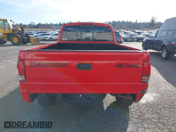 1999 Dodge Dakota SLT with VIN 1B7GG22XXXS290116, listed as a IAAI auction lot 41372636 with 132,112 mi miles and . Bid and sale history available at carsss.com. Image 16.