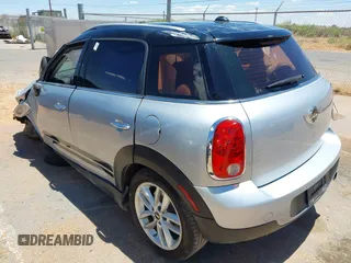 2014 MINI Countryman with VIN WMWZB3C53EWR40742, listed as a IAAI auction lot 42384059 with Not provided miles and . Bid and sale history available at DreamBid. Image 3.