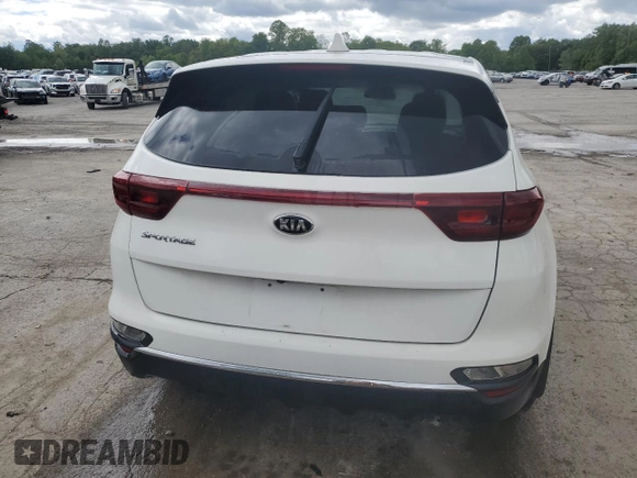 2020 Kia Sportage LX z VIN KNDPMCAC8L7761710, wystawiony jako Copart lot #58187945 z przebiegiem 46 937 mil mil oraz Szkoda całkowita • Salvage title. Historia ofert i sprzedaży dostępna na DreamBid. Obrazek 6.