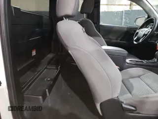 2023 Toyota Tacoma SR с VIN 3TYRX5GN5PT085981, выставлен на аукционе Copart как лот 43403015 с пробегом 32 567 миль миль и Чистый • Clean title. История ставок и продаж доступна на DreamBid. Изображение 10.
