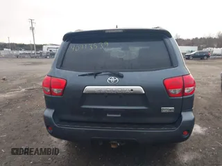 2010 Toyota Sequoia Platinum with VIN 5TDYY5G17AS022633, listed as a IAAI auction lot 40913539 with 294,432 mi miles. Bid and sale history available at carsss.com. Image 17.