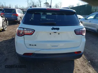 2020 Jeep Compass Latitude with VIN 3C4NJDBB9LT139639, listed as a IAAI auction lot 41695315 with 64,927 mi miles and . Bid and sale history available at DreamBid. Image 16.