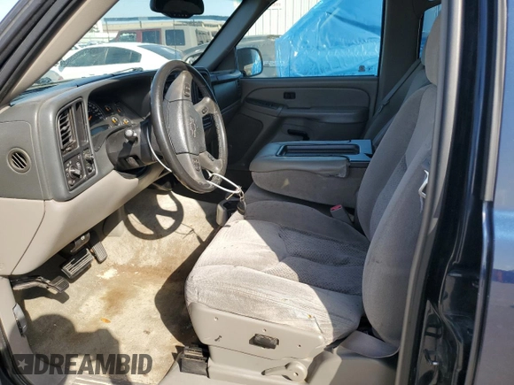 2004 Chevrolet Suburban LS with VIN 3GNEC16Z64G163608, listed as a Copart auction lot 56529235 with 198,005 mi miles and Salvage title. Bid and sale history available at DreamBid. Image 7.