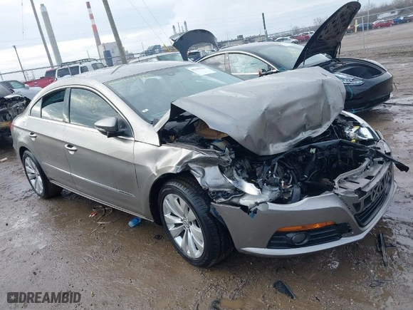 2010 Volkswagen CC Sport with VIN WVWML7AN9AE512324, listed as a IAAI auction lot 41195198 with 243,500 mi miles. Bid and sale history available at carsss.com. Image 1.