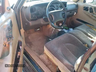 1997 Dodge Dakota with VIN 1B7GL23X1VS208118, listed as a Copart auction lot 82331964 with 330,880 mi miles and Salvage Title. Bid and sale history available at carsss.com. Image 8.