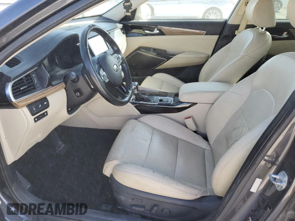 2017 Kia Cadenza Premium with VIN KNALC4J17H5072747, listed as a Copart auction lot 84694544 with 134,454 mi miles and Clean Title. Bid and sale history available at carsss.com. Image 7.