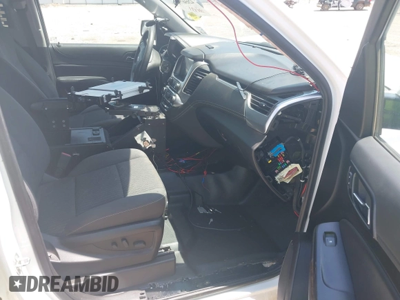 2020 Chevrolet Tahoe Commercial with VIN 1GNLCDECXLR154849, listed as a IAAI auction lot 42050778 with 124,771 mi miles and . Bid and sale history available at DreamBid. Image 5.