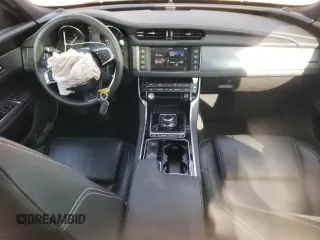 2018 Jaguar XF 35t R-Sport with VIN SAJBL4EV2JCY55361, listed as a Copart auction lot 68311824 with 34,165 mi miles and Salvage Title. Bid and sale history available at carsss.com. Image 8.