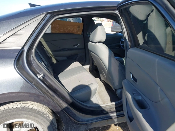 2021 Hyundai Elantra SE with VIN 5NPLL4AG2MH047465, listed as a IAAI auction lot 40949209 with 1 mi miles. Bid and sale history available at carsss.com. Image 8.