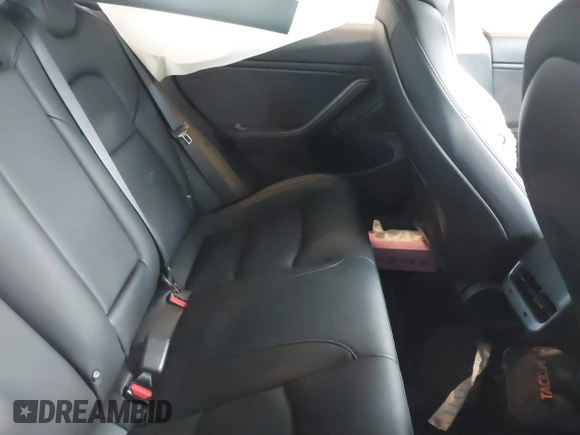 2018 Tesla Model 3 Long Range Battery z VIN 5YJ3E1EA7JF035949, wystawiony jako IAAI lot #41627027 z przebiegiem Nie podano mil oraz . Historia ofert i sprzedaży dostępna na DreamBid. Obrazek 8.