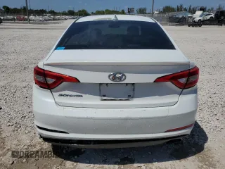 2017 Hyundai Sonata SE z VIN 5NPE24AF7HH577732, wystawiony jako Copart lot #54392035 z przebiegiem 74 327 mil mil oraz Szkoda całkowita • Salvage title. Historia ofert i sprzedaży dostępna na DreamBid. Obrazek 6.