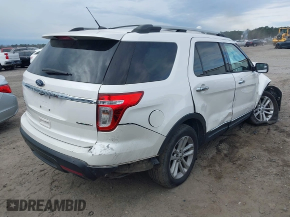 2014 Ford Explorer XLT with VIN 1FM5K7D87EGC11103, listed as a IAAI auction lot 41754353 with 143,368 mi miles. Bid and sale history available at carsss.com. Image 4.