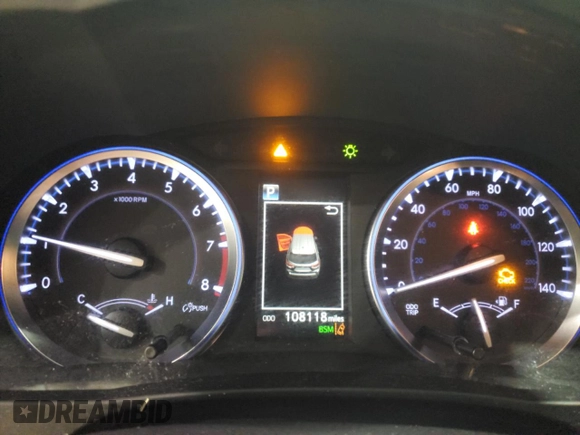 2018 Toyota Highlander SE z VIN 5TDJZRFH8JS556874, wystawiony jako Copart lot #60459645 z przebiegiem 108 118 mil mil oraz Nie do naprawy • Non repairable. Historia ofert i sprzedaży dostępna na DreamBid. Obrazek 9.