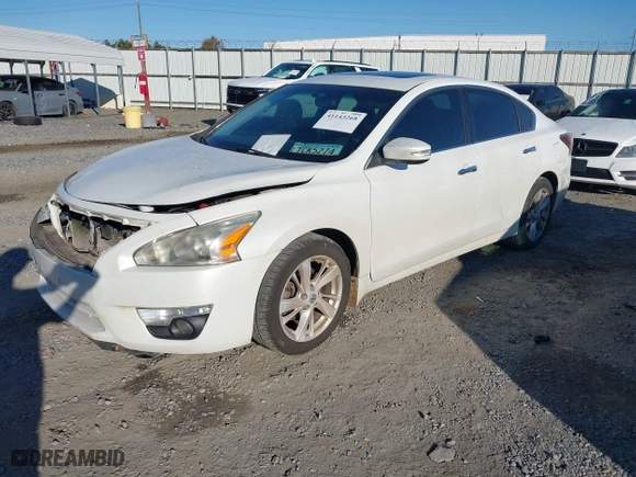 2015 Nissan Altima 2.5 S with VIN 1N4AL3AP5FN900824, listed as a IAAI auction lot 41143268 with 205,345 mi miles. Bid and sale history available at carsss.com. Image 18.