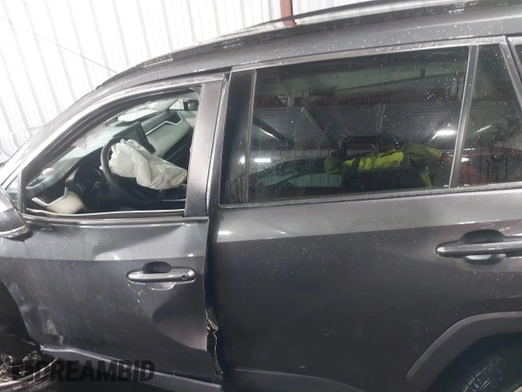 2021 Toyota RAV4 XLE with VIN 2T3W1RFVXMW117830, listed as a IAAI auction lot 41865708 with 94,990 mi miles. Bid and sale history available at carsss.com. Image 15.