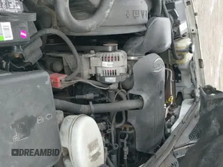 2004 Chevrolet Silverado 1500 LS z VIN 2GCEK19V841139257, wystawiony jako IAAI lot #41643544 z przebiegiem 403 380 mil mil oraz . Historia ofert i sprzedaży dostępna na DreamBid. Obrazek 12.
