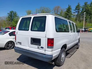 2013 Ford Econoline Passenger XL z VIN 1FBNE3BL8DDA48011, wystawiony jako IAAI lot #42221850 z przebiegiem 74 189 mil mil oraz . Historia ofert i sprzedaży dostępna na DreamBid. Obrazek 4.