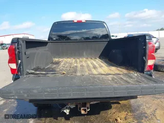 2007 Chevrolet Silverado 1500 Classic LT3 with VIN 1GCEK19B07Z206175, listed as a IAAI auction lot 41497344 with 205,452 mi miles. Bid and sale history available at carsss.com. Image 17.