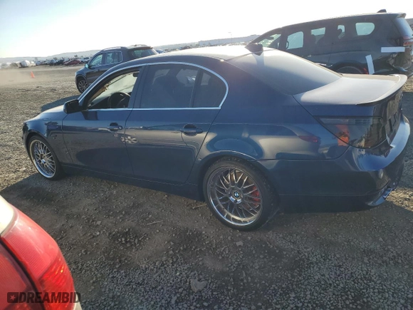 2007 BMW 5 Series 530i with VIN WBANE735X7CM51370, listed as a Copart auction lot 42332375 with 0 mi miles and Salvage Title. Bid and sale history available at carsss.com. Image 2.