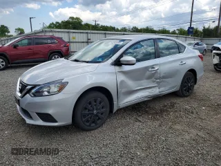 2018 Nissan Sentra S z VIN 3N1AB7AP6JY340671, wystawiony jako Copart lot #56253365 z przebiegiem 101 968 mil mil oraz Szkody całkowita. Historia ofert i sprzedaży dostępna na DreamBid. Obrazek 1.