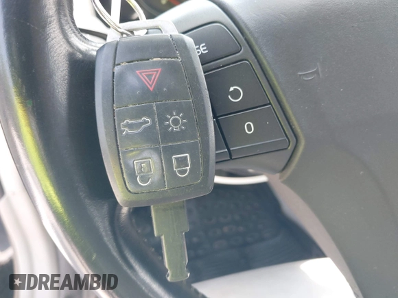 2008 Volvo S40 2.4L с VIN YV1MS390X82365795, выставлен на аукционе IAAI как лот 42399375 с пробегом 175 653 миль миль и . История ставок и продаж доступна на DreamBid. Изображение 11.