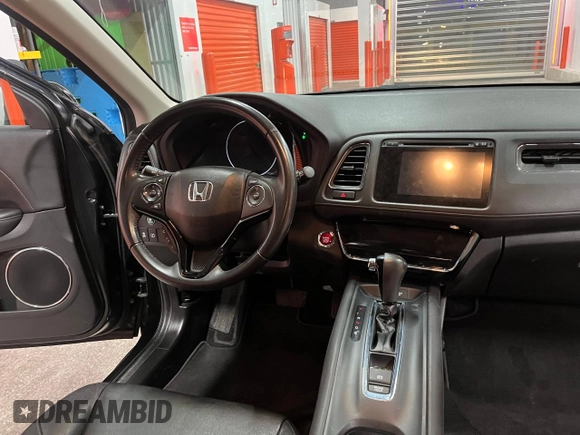 2018 Honda HR-V EX-L with VIN 3CZRU5H7XJM700725, listed as a Copart auction lot 45246405 with 92,150 mi miles and Clean Title. Bid and sale history available at carsss.com. Image 9.