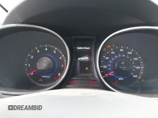 2013 Hyundai Santa Fe Sport z VIN 5XYZU3LA4DG085412, wystawiony jako IAAI lot #42016302 z przebiegiem 121 484 mil mil oraz . Historia ofert i sprzedaży dostępna na DreamBid. Obrazek 7.