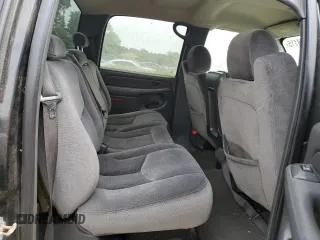 2007 GMC Sierra 2500HD SLT z VIN 1GTHK23U57F139619, wystawiony jako Copart lot #60908115 z przebiegiem 234 734 mil mil oraz Czysty tytuł • Clean title. Historia ofert i sprzedaży dostępna na DreamBid. Obrazek 10.