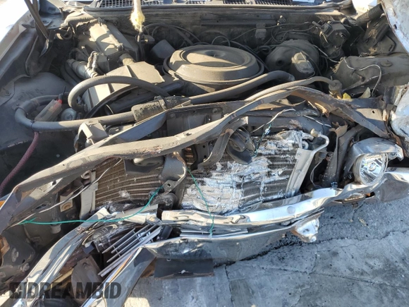1970 Chevrolet Impala z VIN 164470C153220, wystawiony jako Copart lot #44650155 z przebiegiem 596 966 mil mil oraz Szkoda całkowita • Salvage title. Historia ofert i sprzedaży dostępna na DreamBid. Obrazek 13.