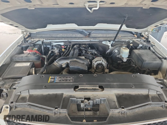 2007 Chevrolet Suburban LS with VIN 1GNFC16JX7R401981, listed as a Copart auction lot 64618945 with 153,205 mi miles and Clean title. Bid and sale history available at DreamBid. Image 12.