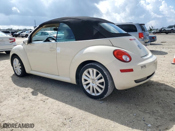 2010 Volkswagen New Beetle Convertible with VIN 3VWRW3AL8AM003921, listed as a Copart auction lot 73803524 with NaN miles and Non Repairable. Bid and sale history available at carsss.com. Image 2.