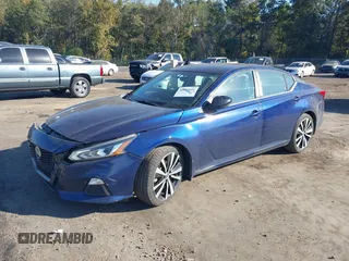 2019 Nissan Altima 2.5 SR with VIN 1N4BL4CV2KN319426, listed as a IAAI auction lot 40690601 with 98,875 mi miles. Bid and sale history available at carsss.com. Image 17.