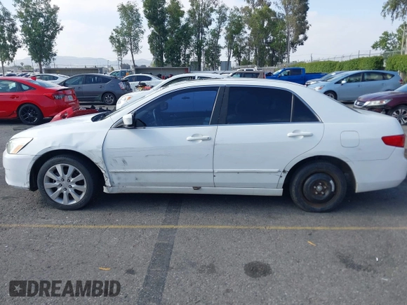 2005 Honda Accord EX with VIN 1HGCM56725A027934, listed as a IAAI auction lot 42178150 with 362,330 mi miles and . Bid and sale history available at DreamBid. Image 14.