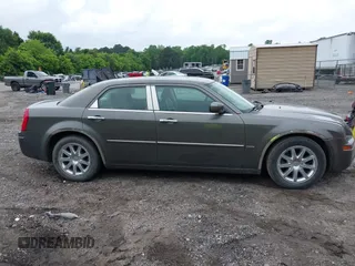 2008 Chrysler 300 Touring z VIN 2C3LA53G08H165266, wystawiony jako IAAI lot #42219596 z przebiegiem 119 141 mil mil oraz . Historia ofert i sprzedaży dostępna na DreamBid. Obrazek 13.