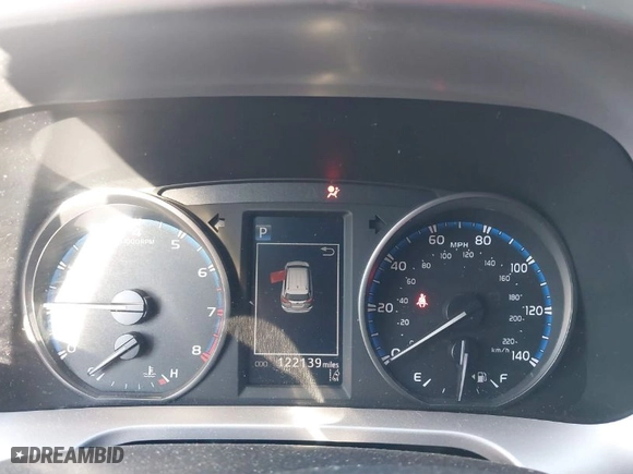 2018 Toyota RAV4 XLE with VIN JTMWFREV1JJ151684, listed as a IAAI auction lot 41745711 with 122,139 mi miles. Bid and sale history available at carsss.com. Image 7.